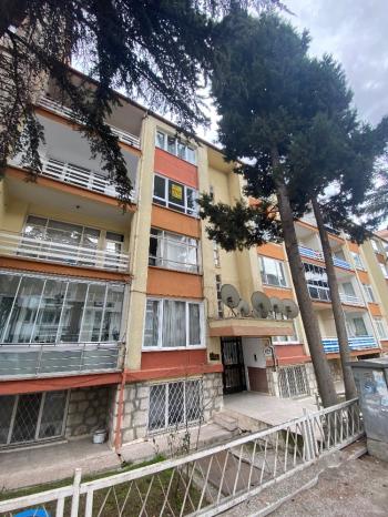 GÜVENAY -  ÇORUM ÜÇTUTLAR MAH. ILICA CADDESİ ÜZERİ 2+1 KİRALIK DAİRE