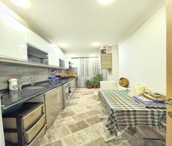 KALE YAPIDAN MERKEZİ KONUMDA ULAŞIMIN DIBINDE SITE İÇİ 2+1 DAİRE