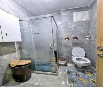 KALE YAPIDAN MERKEZİ KONUMDA ULAŞIMIN DIBINDE SITE İÇİ 2+1 DAİRE