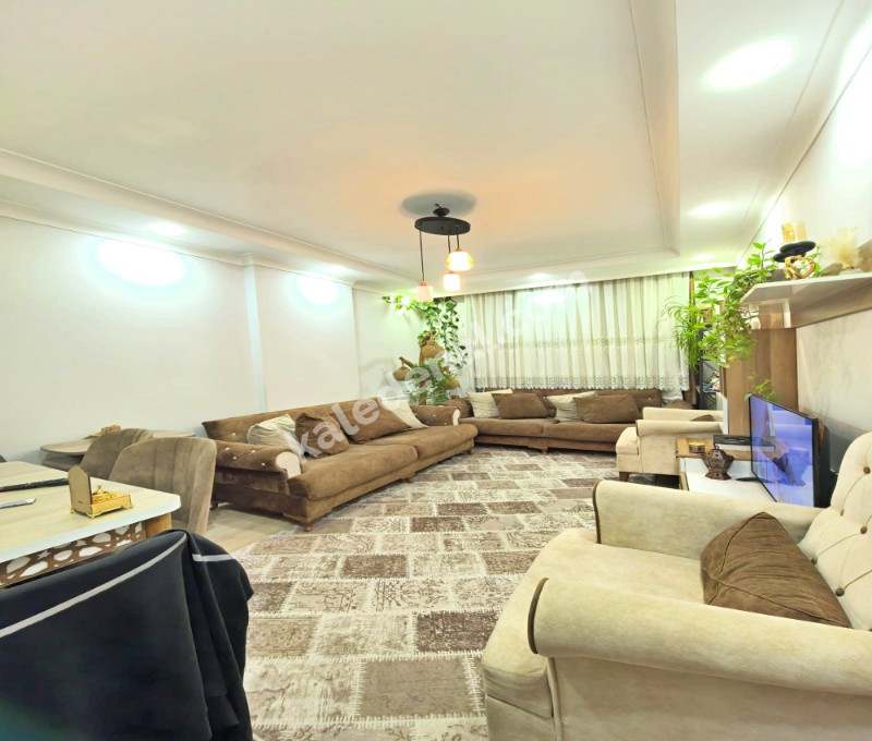 KALE YAPIDAN MERKEZİ KONUMDA ULAŞIMIN DIBINDE SITE İÇİ 2+1 DAİRE