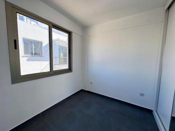 Fırsat  Lefkoşa Gönyeli de Türk Tapulu Satılık Tapuları Hazır Bahçe ve Üst Kat Sıfır 2+1 Daireler