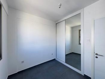 Fırsat  Lefkoşa Gönyeli de Türk Tapulu Satılık Tapuları Hazır Bahçe ve Üst Kat Sıfır 2+1 Daireler