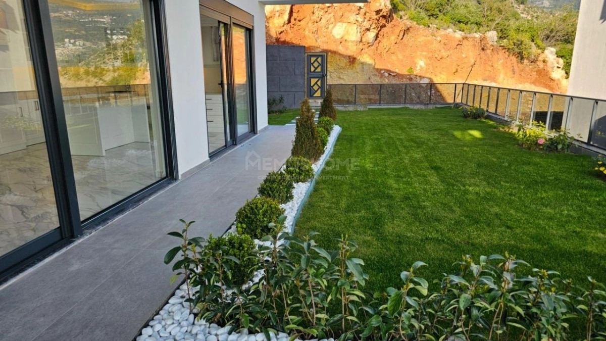 Tepe’de Vatandaşlığa Uygun Lüks Villa