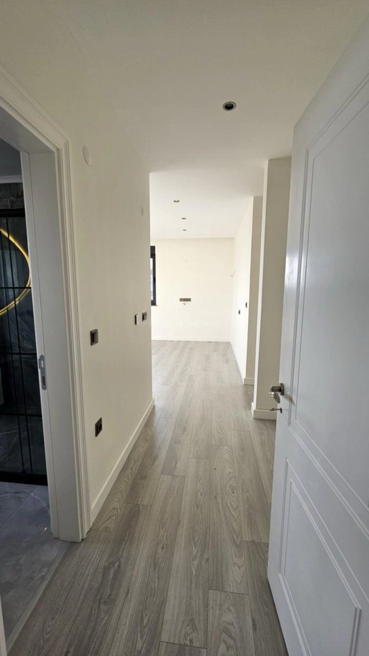 Tepe’de Vatandaşlığa Uygun Lüks Villa