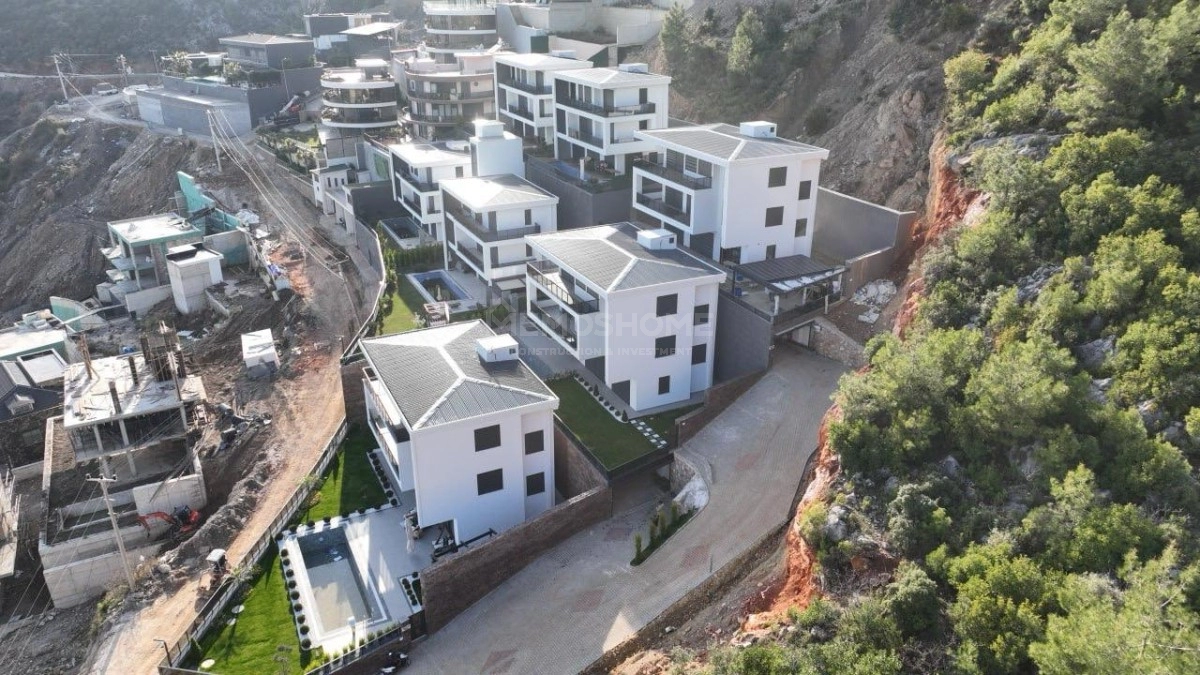 Tepe’de Vatandaşlığa Uygun Lüks Villa