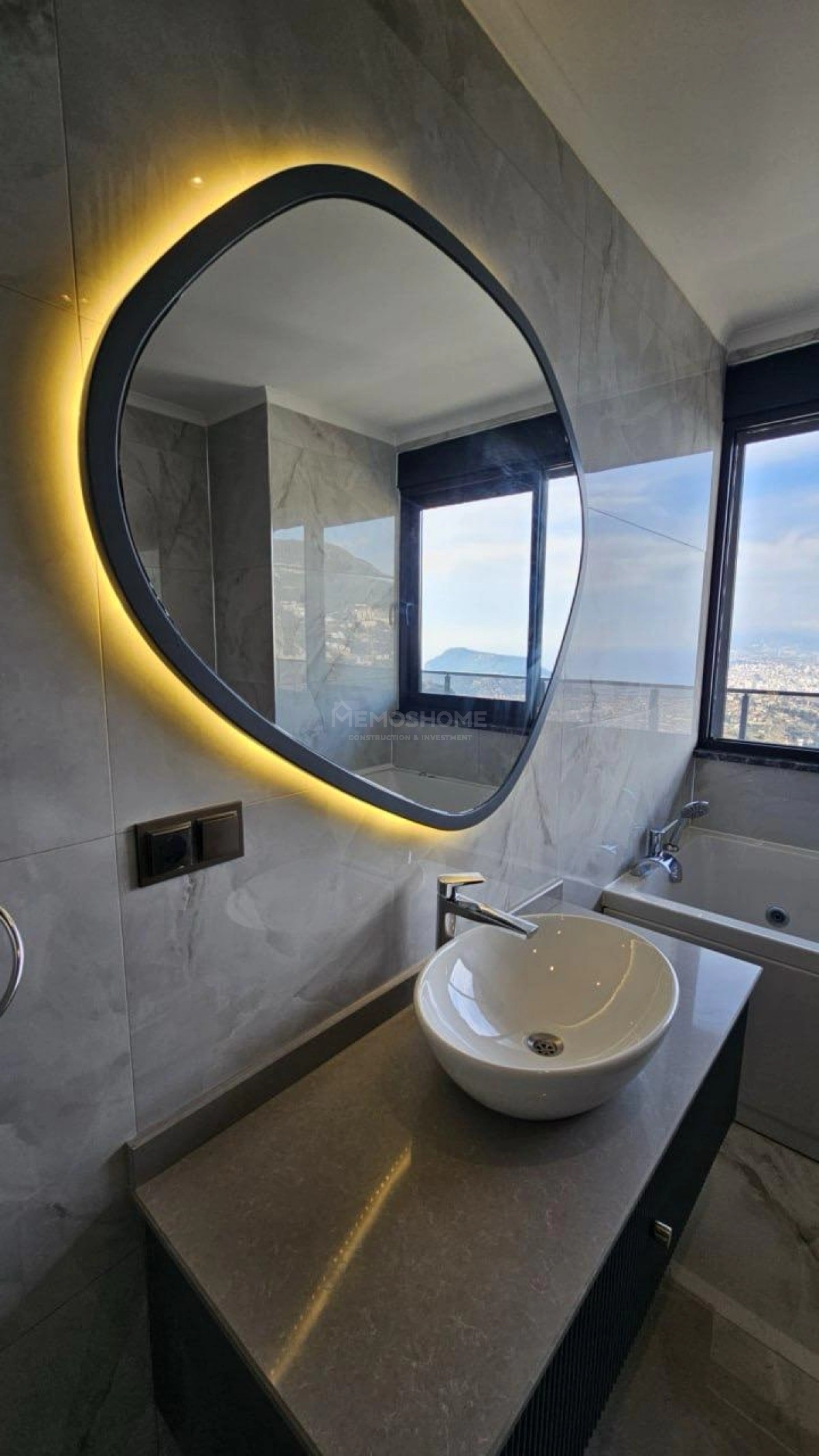 Tepe’de Vatandaşlığa Uygun Lüks Villa