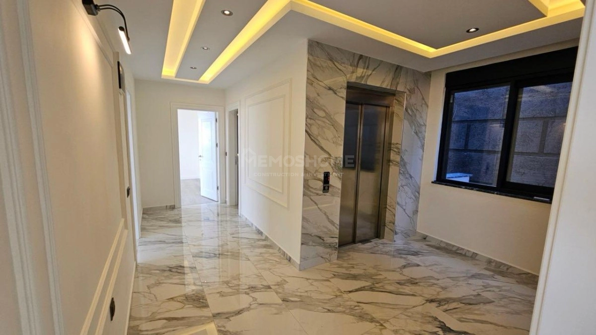 Tepe’de Vatandaşlığa Uygun Lüks Villa