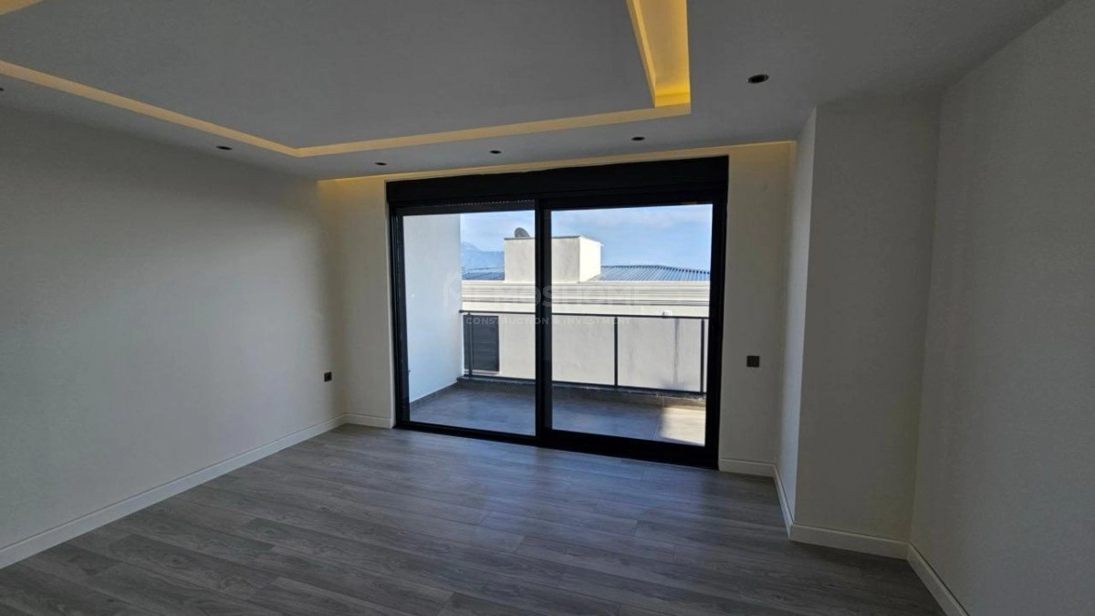 Tepe’de Vatandaşlığa Uygun Lüks Villa