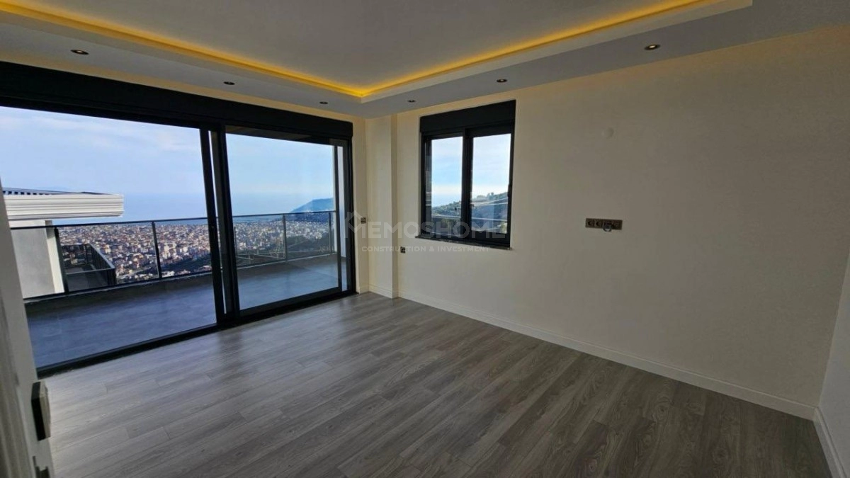 Tepe’de Vatandaşlığa Uygun Lüks Villa