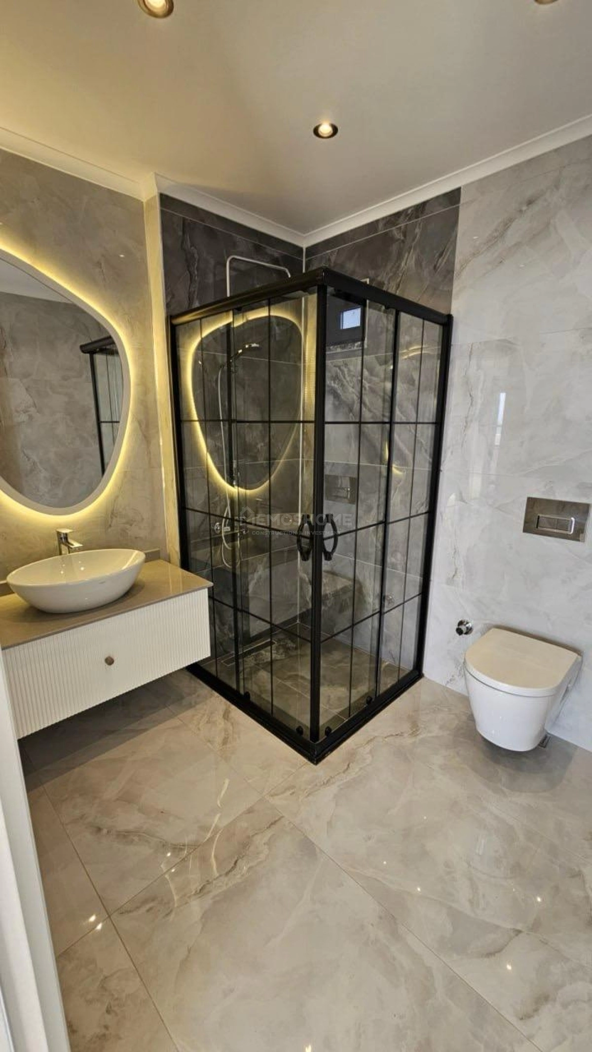 Tepe’de Vatandaşlığa Uygun Lüks Villa