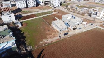 YILMAZ EMLAK'TAN MENDERES MAH. SATILIK 1281m² DOĞU CEPHELİ ARSA