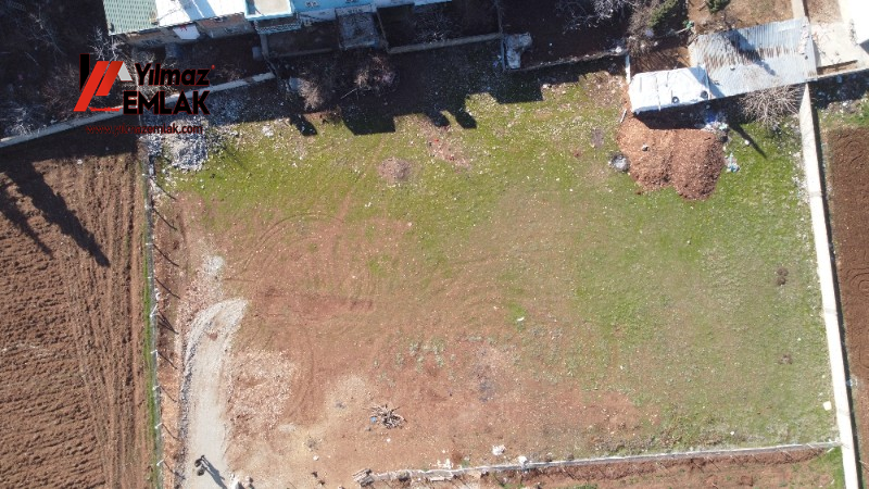 YILMAZ EMLAK'TAN MENDERES MAH. SATILIK 1281m² DOĞU CEPHELİ ARSA