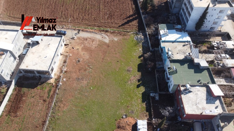 YILMAZ EMLAK'TAN MENDERES MAH. SATILIK 1281m² DOĞU CEPHELİ ARSA