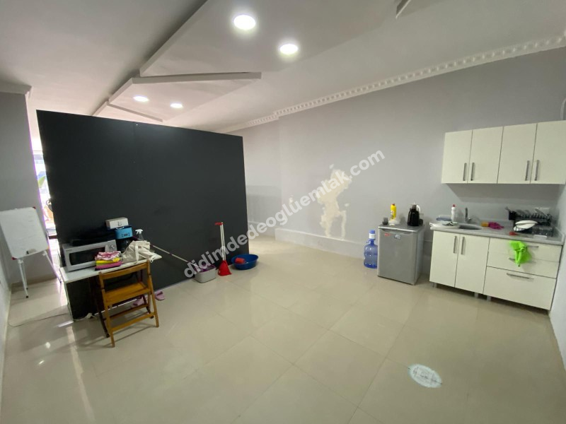 DİDİM MERKEZDE İŞLEK KONUMDA 300 M2 DEPOLU DÜKKAN UYGUN FİYAT