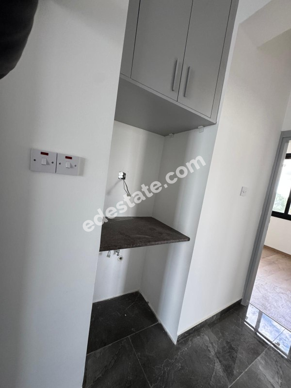 Lefkoşa K.Kaymaklı'da ASANSÖRLÜ YENİ 2+1 SATILIK PENTHOUSE