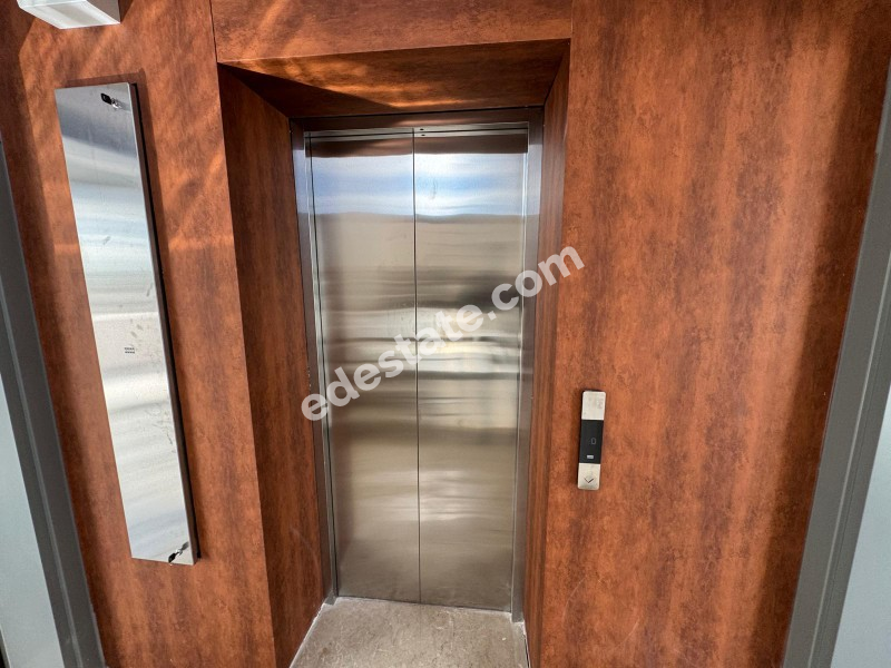 Lefkoşa K.Kaymaklı'da ASANSÖRLÜ YENİ 2+1 SATILIK PENTHOUSE