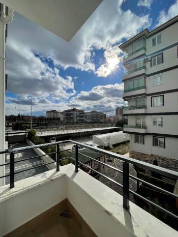 GÜVENAY – ÇORUM  ÜÇTUTLAR  MAH.ÇEVREYOLU ÜZERİ 3+1 SIFIR DAİRELER