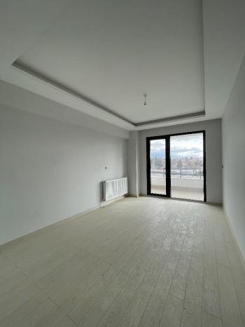GÜVENAY - ÇORUM ÜÇTUTLAR MAH. ÇEVRE YOLU ÜZERİ SATILIK 3+1 DAİRE 