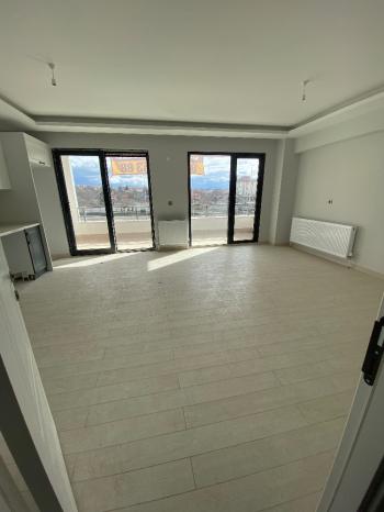 GÜVENAY - ÇORUM ÜÇTUTLAR MAH. ÇEVRE YOLU BULVARI  3+1 SATILIK DAİRE 