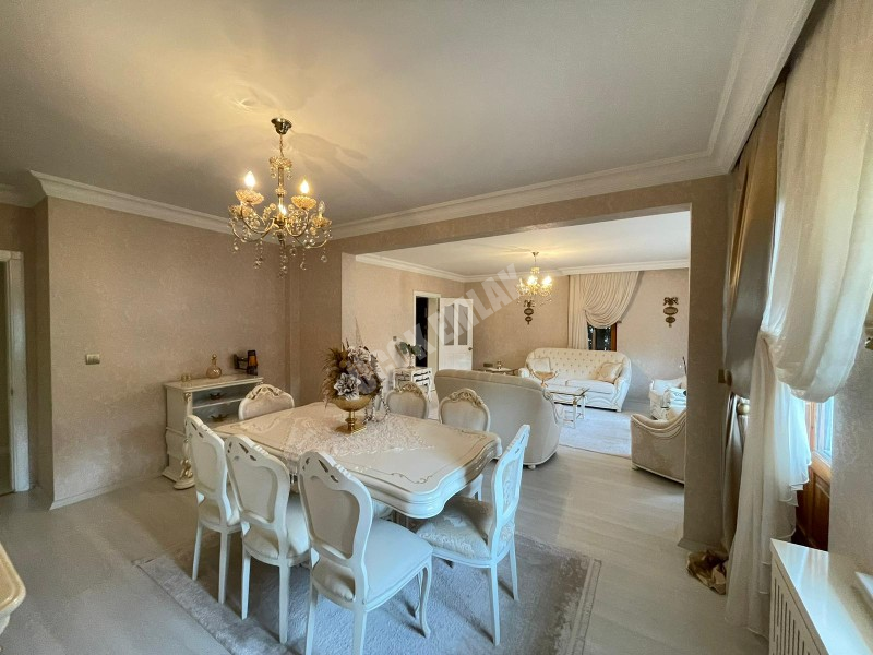 AFYON ÜÇOK EMLAKTAN UYDUKENT YEŞİLYURT MAH SATILIK VİLLA 