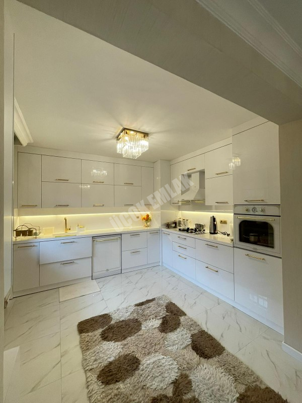 AFYON ÜÇOK EMLAKTAN UYDUKENT YEŞİLYURT MAH SATILIK VİLLA 