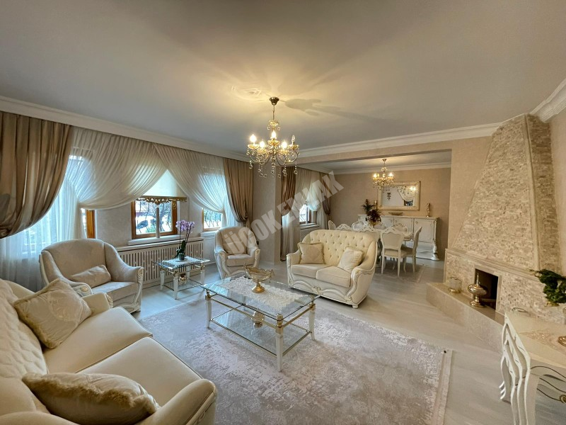 AFYON ÜÇOK EMLAKTAN UYDUKENT YEŞİLYURT MAH SATILIK VİLLA 