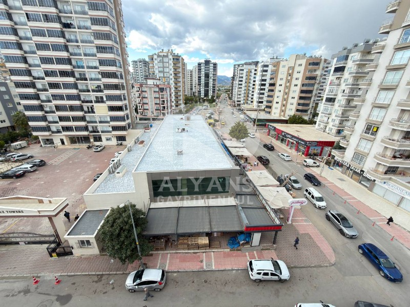 ALYANS'TAN GMK ÜZERİ TABELA DEĞERİ YÜKSEK İSTER OFİS İSTER DAİRE