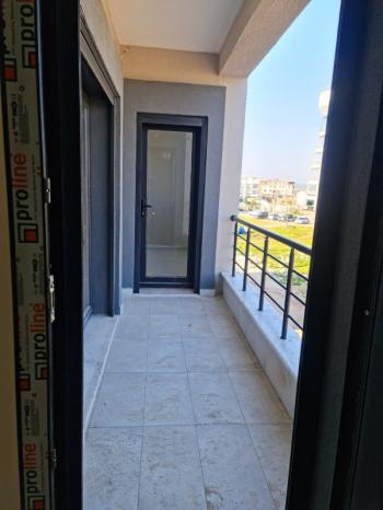 HİSAR MAHALLESİNDE ÖNÜ AÇIK CADDE ÜZERİNDE - ASANSÖRLÜ 2+1 SATILIK DAİRE