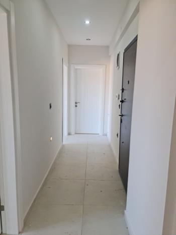 HİSAR MAHALLESİNDE ÖNÜ AÇIK CADDE ÜZERİNDE - ASANSÖRLÜ 2+1 SATILIK DAİRE