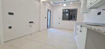 HİSAR MAHALLESİNDE ÖNÜ AÇIK CADDE ÜZERİNDE - ASANSÖRLÜ 2+1 SATILIK DAİRE