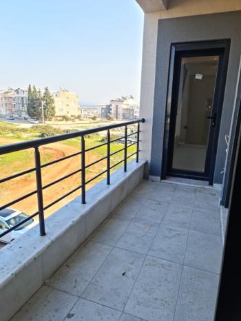 HİSAR MAHALLESİNDE ÖNÜ AÇIK CADDE ÜZERİNDE - ASANSÖRLÜ 2+1 SATILIK DAİRE