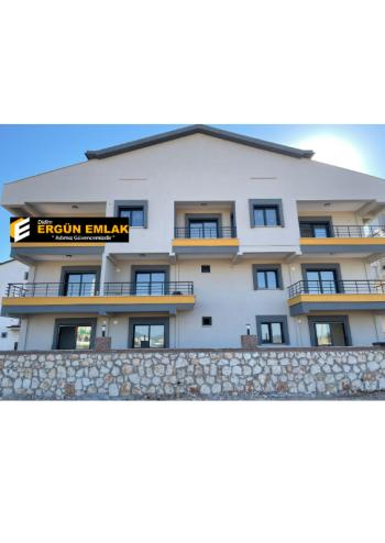 HİSAR MAHALLESİNDE ÖNÜ AÇIK CADDE ÜZERİNDE - ASANSÖRLÜ 2+1 SATILIK DAİRE
