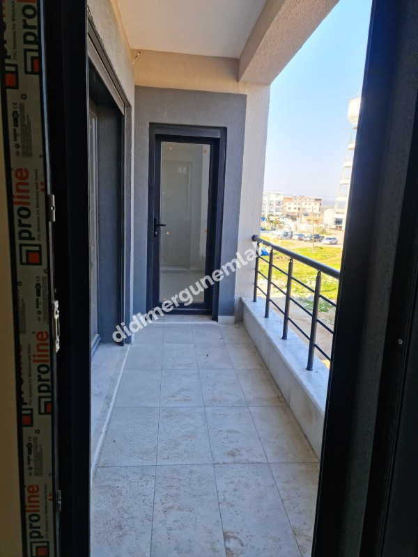 HİSAR MAHALLESİNDE ÖNÜ AÇIK CADDE ÜZERİNDE - ASANSÖRLÜ 2+1 SATILIK DAİRE