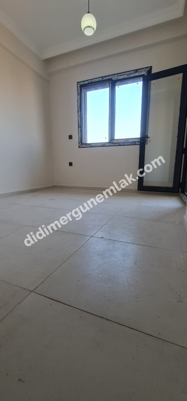HİSAR MAHALLESİNDE ÖNÜ AÇIK CADDE ÜZERİNDE - ASANSÖRLÜ 2+1 SATILIK DAİRE