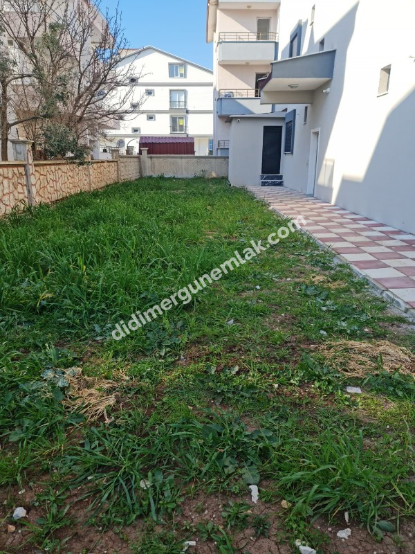 HİSAR MAHALLESİNDE ÖNÜ AÇIK CADDE ÜZERİNDE - ASANSÖRLÜ 2+1 SATILIK DAİRE