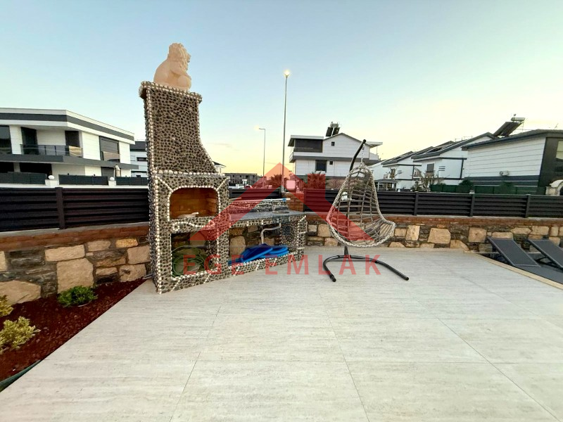 Didim'de Satılık Tam Müstakil 4+1 Villa