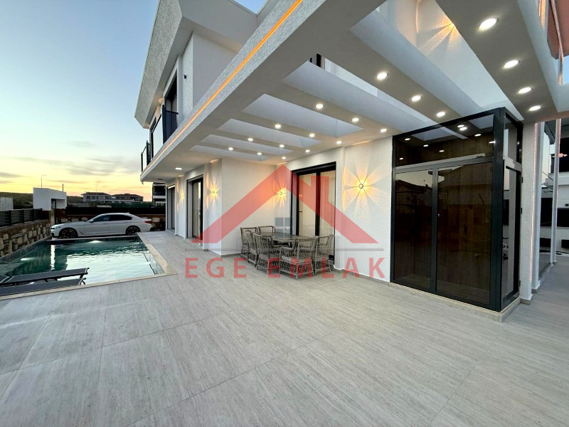 Didim'de Satılık Tam Müstakil 4+1 Villa
