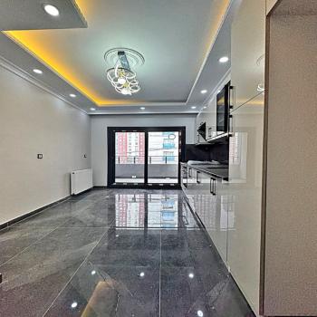 ŞEHRİN MERKEZİNDE HUZURLU BİR YAŞAM İÇİN TAM KONUMDASINIZ