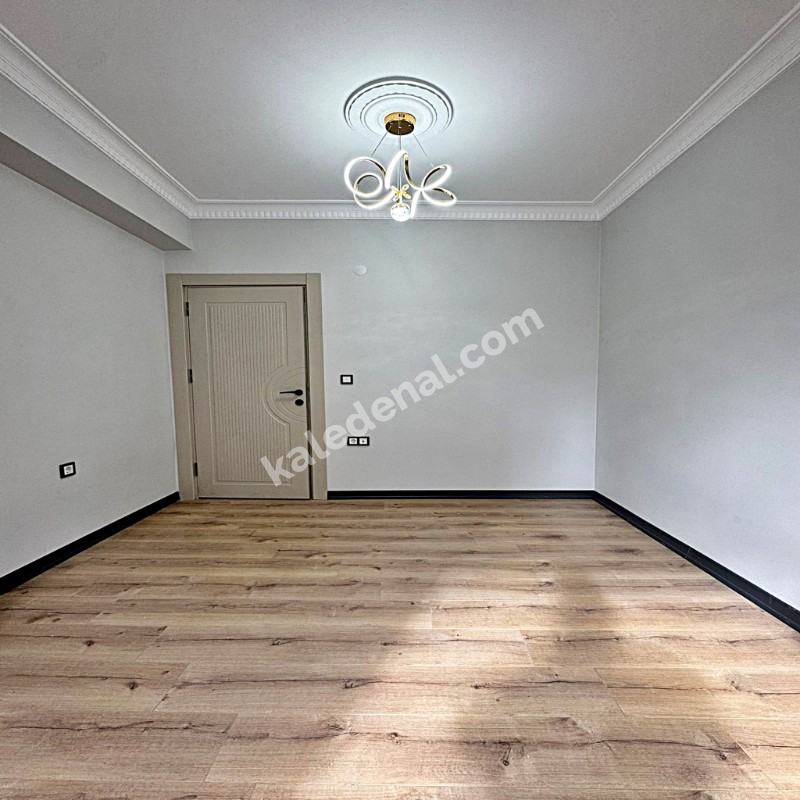 ŞEHRİN MERKEZİNDE HUZURLU BİR YAŞAM İÇİN TAM KONUMDASINIZ