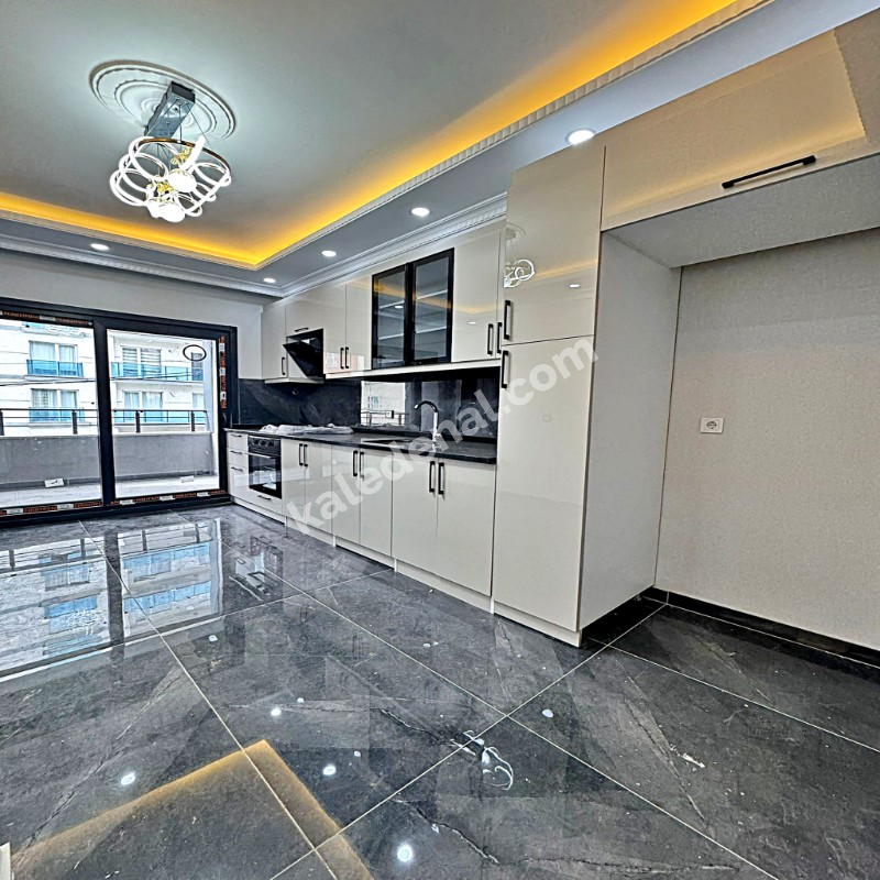 ŞEHRİN MERKEZİNDE HUZURLU BİR YAŞAM İÇİN TAM KONUMDASINIZ