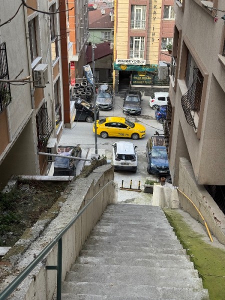 Alibeyköy Çarşı İçi Mısıra Yakın 2+1 Asansörlü Balkonlu Arakat Satılık Daire