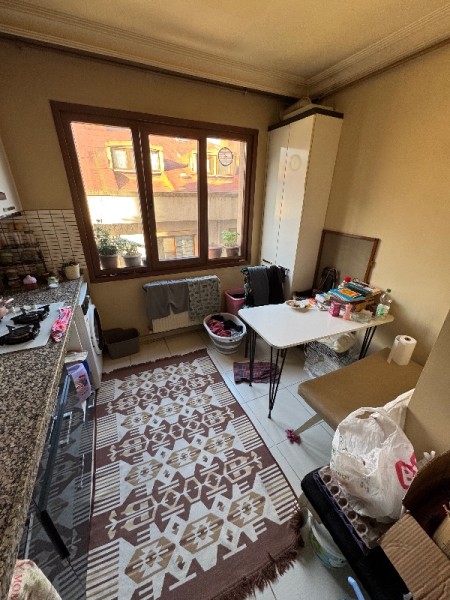 Alibeyköy Çarşı İçi Mısıra Yakın 2+1 Asansörlü Balkonlu Arakat Satılık Daire