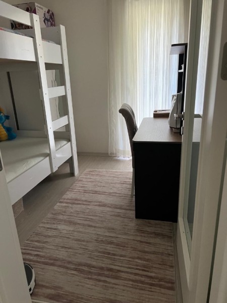 Çırçır'da Metro'ya 5 Dk Otoparklı Güvenlikli Site'de Eşyalı Kiralık Daire