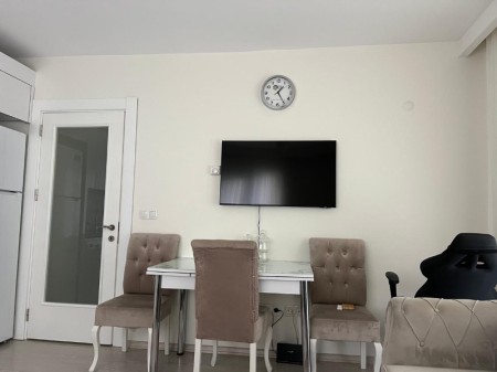 Çırçır'da Metro'ya 5 Dk Otoparklı Güvenlikli Site'de Eşyalı Kiralık Daire