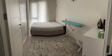 Çırçır'da Metro'ya 5 Dk Otoparklı Güvenlikli Site'de Eşyalı Kiralık Daire