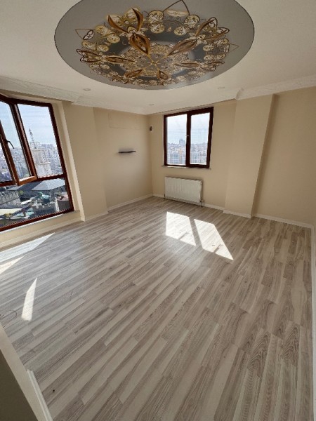 Yeşilpınar'da Otoparklı Yeni Bina'da 6.Kat Manzaralı 2+1 Satılık Daire