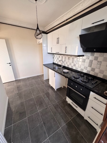 Yeşilpınar'da Otoparklı Yeni Bina'da 6.Kat Manzaralı 2+1 Satılık Daire