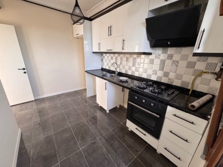 Yeşilpınar'da Otoparklı Yeni Bina'da 6.Kat Manzaralı 2+1 Satılık Daire