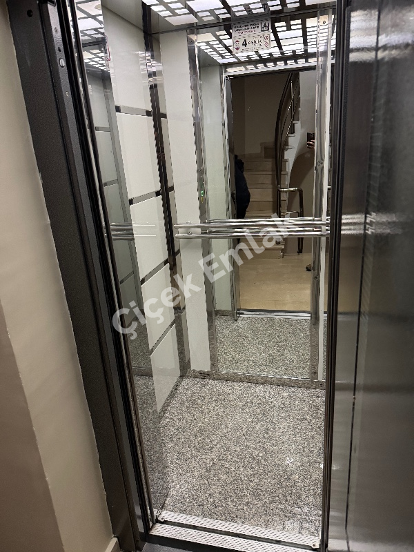 Alibeyköy Çarşı İçi Mısıra Yakın 2+1 Asansörlü Balkonlu Arakat Satılık Daire