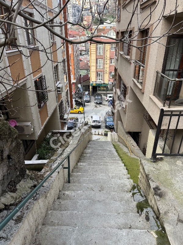 Alibeyköy Çarşı İçi Mısıra Yakın 2+1 Asansörlü Balkonlu Arakat Satılık Daire